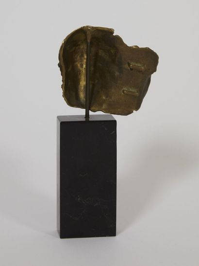 null Igor MITORAJ (1944-2014)

VISAGE ENVOLE,

Sculpture en bronze à patine dorée

signé...