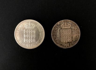 null MONACO. RAINIER III.

Deux pièces de 10 francs argent année 1966