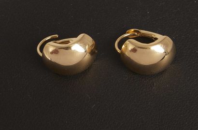 null Pair of earrings in gold 750/1000e in the shape of quarter of creole. Weight:...