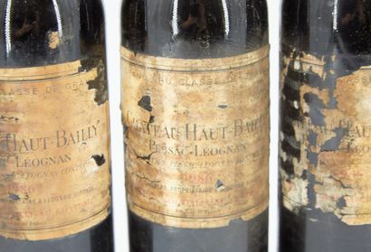 null 6 bouteilles de PESSAC-LEOGNAN Château Haut Bailly - année 1986

 ( étiquettes...