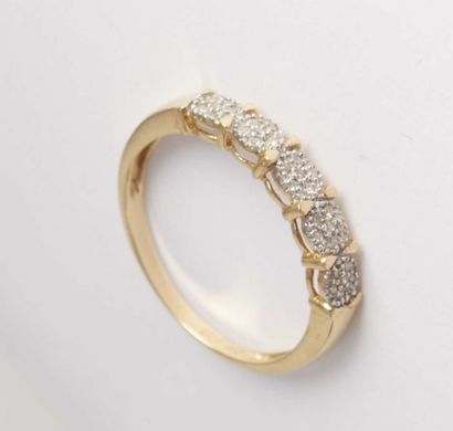null Gold ring 750/1000e set with diamonds. Gross weight: 2.3gr

Finger size: 59...