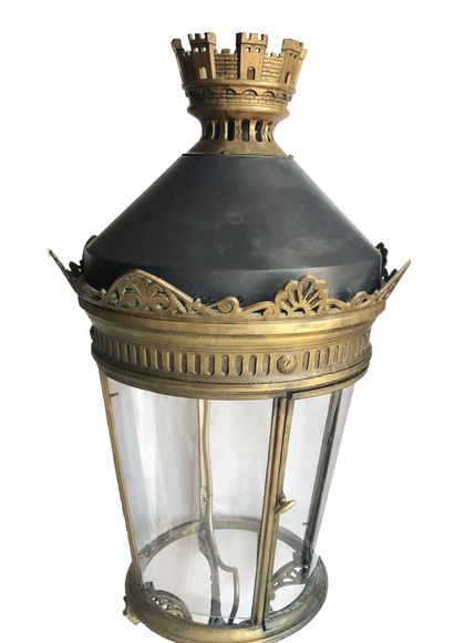 null JACQUES IGNACE HITTORFF ( 1792-1867) d'après .

Lanterne en bronze à patine...