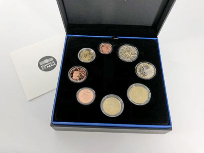 null PARIS CURRENCY
Set of 4 boxes "Series in euros of current French coins" limited...