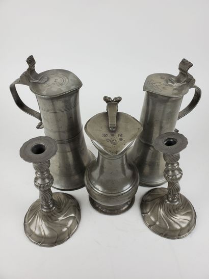null 18th and 19th century TIN, including 2 candlesticks and 3 ewers
Hallmarks on...