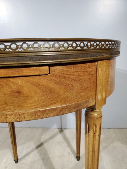 null Louis XVI style TABLE BOUILLOTTE 
Veneered in mahogany, it opens with two drawers...