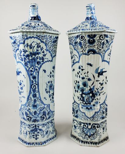 null DELFT 
Pair of blue-white earthenware pots decorated with vegetation, zoomorphic...