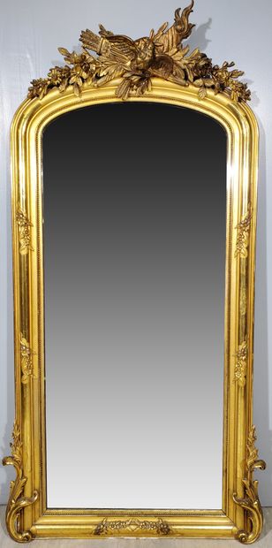 null Louis Philippe style MIRROR 
Wood with gilded patina, beaded decoration framing...