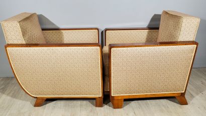 null PAIR OF ARMCHAIRS Art Deco Style
Circa 1930
Solid flamed mahogany, full armrest,...