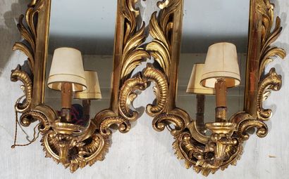 null PAIR OF Louis XV style APPLIQUES 
Wood and stucco with gilded patina, antique...