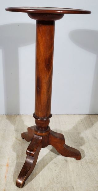null Two Empire-style GUERIDONS:
- Mahogany veneered pedestal table, with central...