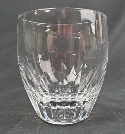 null BACCARAT
Set of cut crystal glasses comprising approximately 27 pieces:
- Armagnac"...