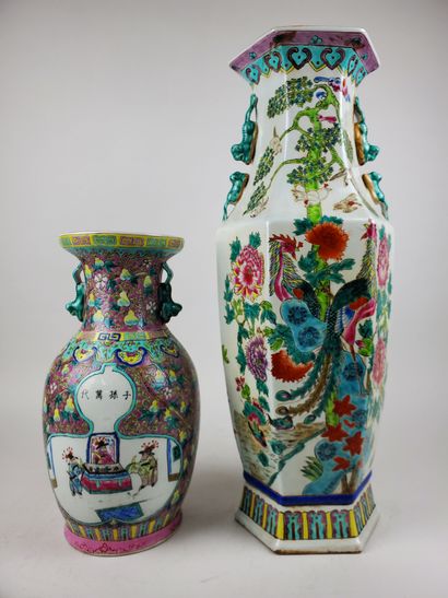 null ASIA, 20th century
Pair of polychrome porcelain vases richly decorated with...