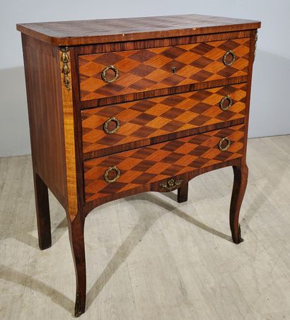 null Transition style COMMODE
Mahogany and rosewood veneer with diamond-shaped frieze
Opens...