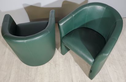 null ROMANCE LINE
Pair of cabriolet armchairs in green imitation leather
Ligne Romance"...