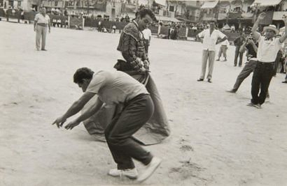 David SEYMOUR-MARTIN (1911-1956) Luis Moreno dans l'arène. 2 tirages d'époque sur...