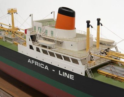 null Maquette du Cargo Owendo de la Compagnie American Line 152 x 30 cm.