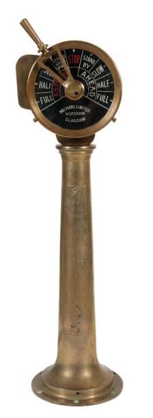 null Transmetteur d'ordre en bronze Epoque début XXème siècle. H.: 114 cm.