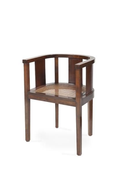 FRANCIS JOURDAIN (1876-1958) Paire de fauteuils en acajou en forme de demi-cercle...