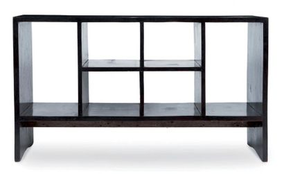 PIERRE JEANNERET (1896-1967) Rangement dit File rack. Teck. 67 x 122 x 37 cm. Circa...