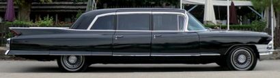 CADILLAC Fleetwood limousine Proposée à 9533 dollars, la Fleetwood Series 75 trône...