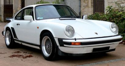 PORSCHE 911 SC La Porsche 911 (911), dévoilée au public en 1974, est la deuxième...