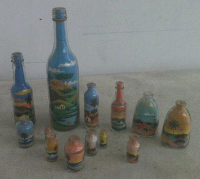 null Lot de bouteilles décoratif en sable. H max: 27 cm