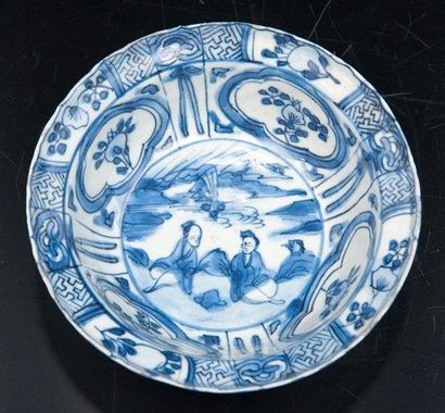 null Bol en porcelaine bleu blanc Kraak Chine, époque Wanli, XVIIème siècle. La bordure...