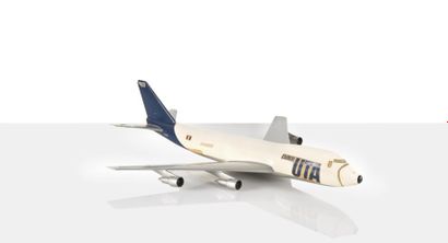 null Boeing 747 Maquette d?agence d?un avion cargo de la compagnie UTA. L.: 73 c...