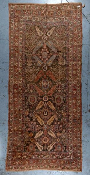 null Tapis kurde Azerbaidjan, Nord-Ouest de la Perse, 19ème s. 354 x 167 cm. Etat:...