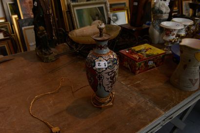 null Lampe montée à partir d?un vase ovoïde chinois en cuivre et émaux cloisonnés...