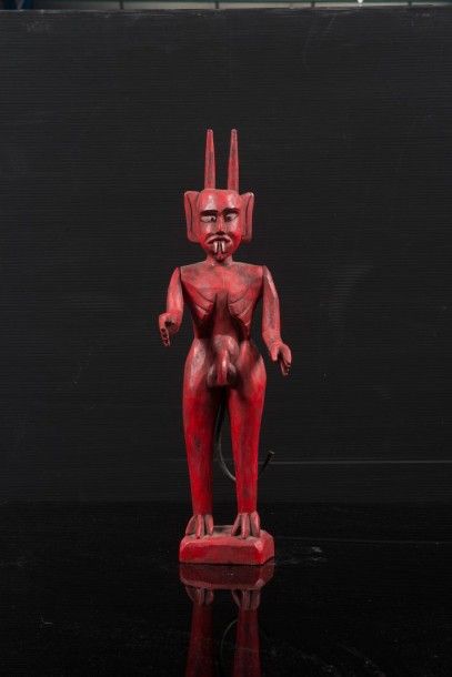 null Diable. Art populaire du Guatemala Bois et pigments rouges. H.: 55 cm.