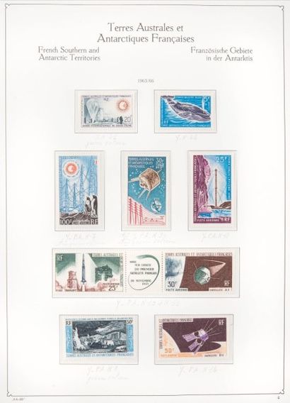 null T.A.A.F Collection de timbres-poste neufs sans charnières 1948/2003 sur album...