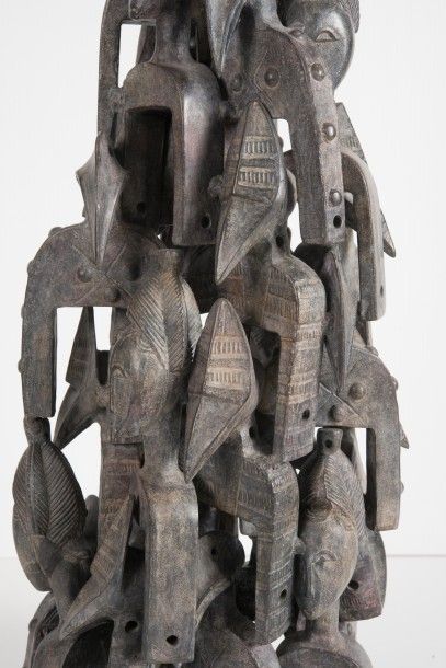 ARMAN (FRA/1928-2005) Poulies africaines, 2002

Sculpture en bronze, accumulation...