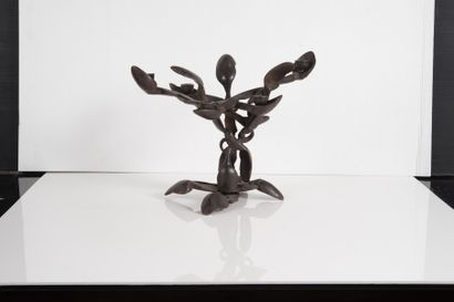 ARMAN (FRA/1928-2005) Candélabre africain, 2003

Sculpture en bronze à patine dorée,...