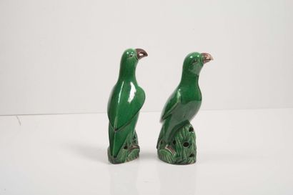 null Paire de perruches en porcelaine à glaçure verte

Chine, XIXème siècle?

Chaque...