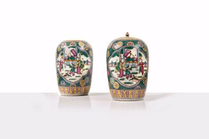 null Paire de pots à gingembre en porcelaine

Chine, fin XIXème siècle

L’un couvert...