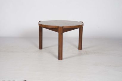 Pierre Jeanneret (1896-1967) 
Table
Teck 41.5 x 61 cm.
Circa 1965
Provenance:
- Chandigarh,...