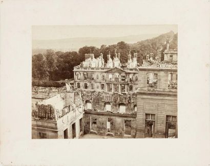 null Léon ROSS (XIXe)

Ruines de la guerre de 1870. Paris, c.1870-1871

4 tirages...