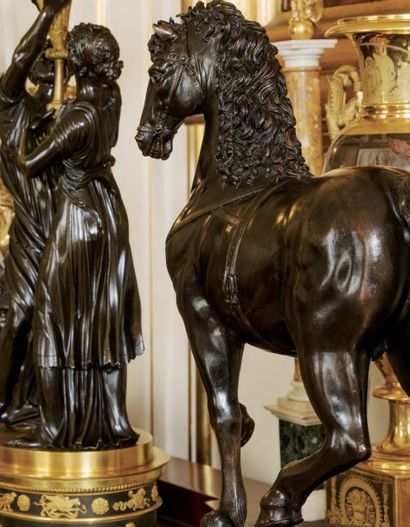 Italie, Florence, probablement XVIIIe siècle Grand cheval au pas en bronze à patine...