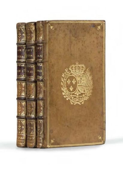 Santeul, Jean de Operum omnium. Paris, 1729. 3 volumes in-8
(165 x 88 mm), veau blond...