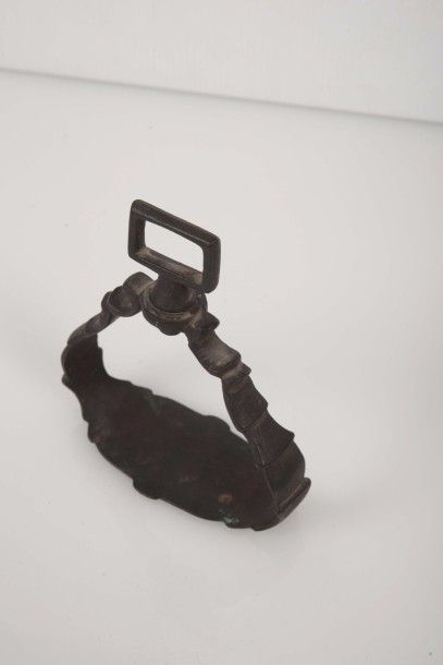null Etrier en bronze



Chine, XIXe siècle ?



H : 14,5 cm.