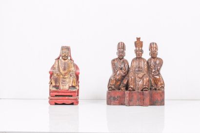 null Ensemble de trois personnages et un dignitaire en bois?

Chine; XIXème siècle?

H...