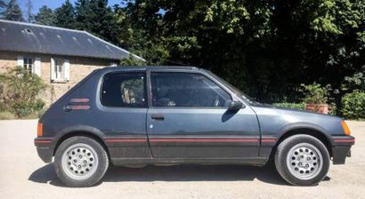 PEUGEOT 205 GTi 1.6, 1987 La version GTi de la 205, dévoilée en 1984, se distingue...