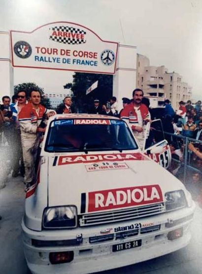 Renault 5 Turbo , 1982 La Renault Turbo reprend la forme générale de la R5 mais on...