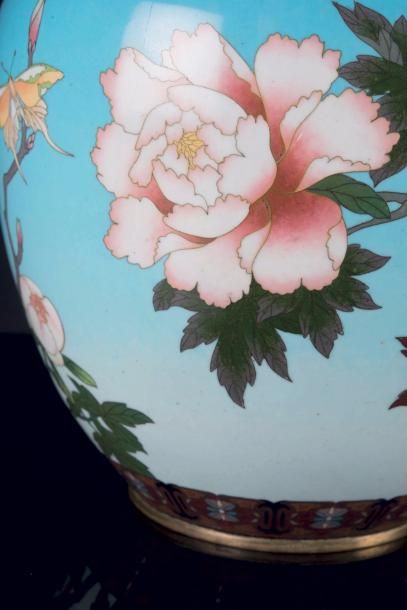 null Vase de forme balustre Japon - Epoque Meiji (1868 - 1912) 



En cuivre et émaux...