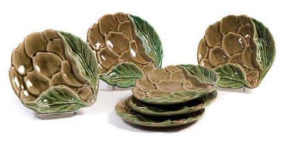 AEGITNA (Vallauris) Série de six assiettes en faïence polychrome à décor de feuilles...