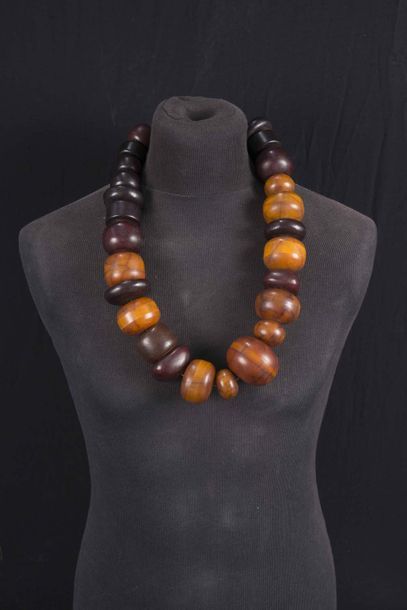 Collier, Afrique du Nord

Perles de couleur...