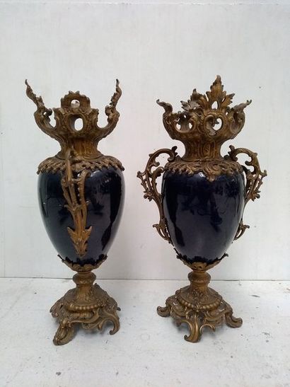 null Paire de vases
Paire de vases 

porcelaine et régule

époque Napoléon III

H....