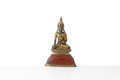 null Bouddha en bronze doré et pigments rouge
Bouddha en bronze doré et pigments...