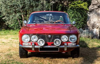 Alfa Romeo Coupé Bertone 2000 "specs"
1973
Le « coupé Bertone » succède à la Giulietta...